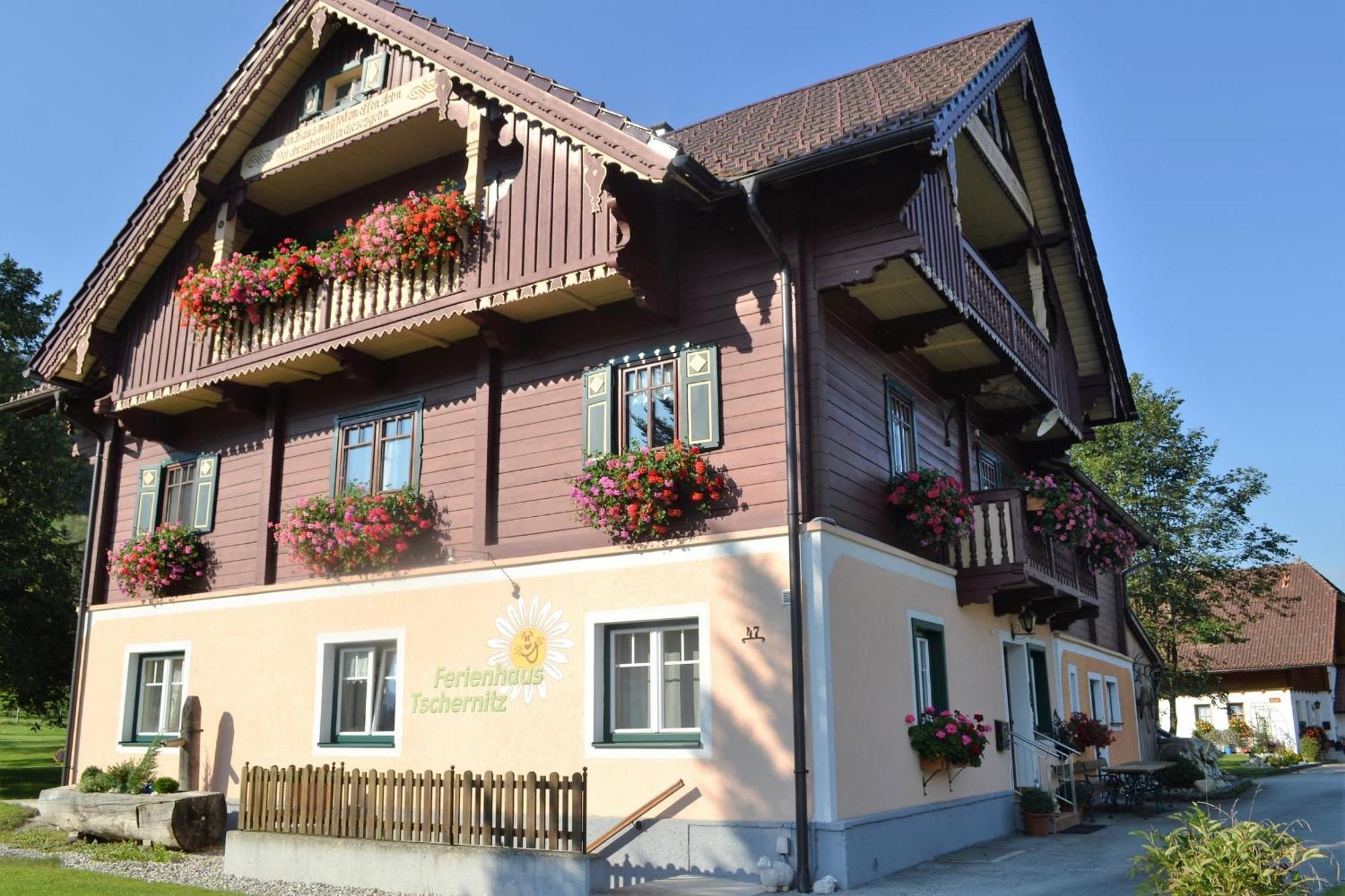 Villa Charming House In Pruggern, Mountain View Habitación foto
