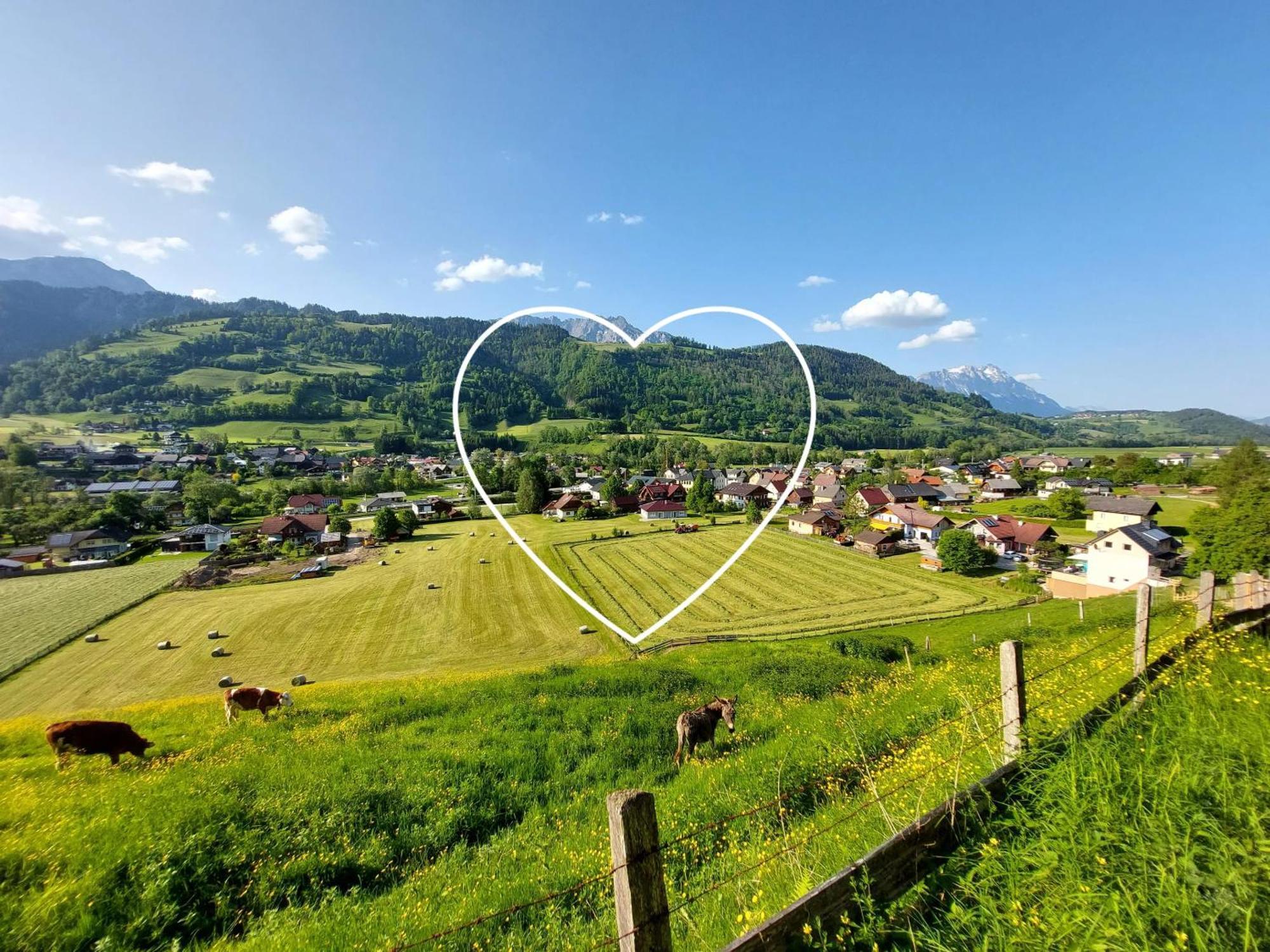 Villa Charming House In Pruggern, Mountain View Exterior foto