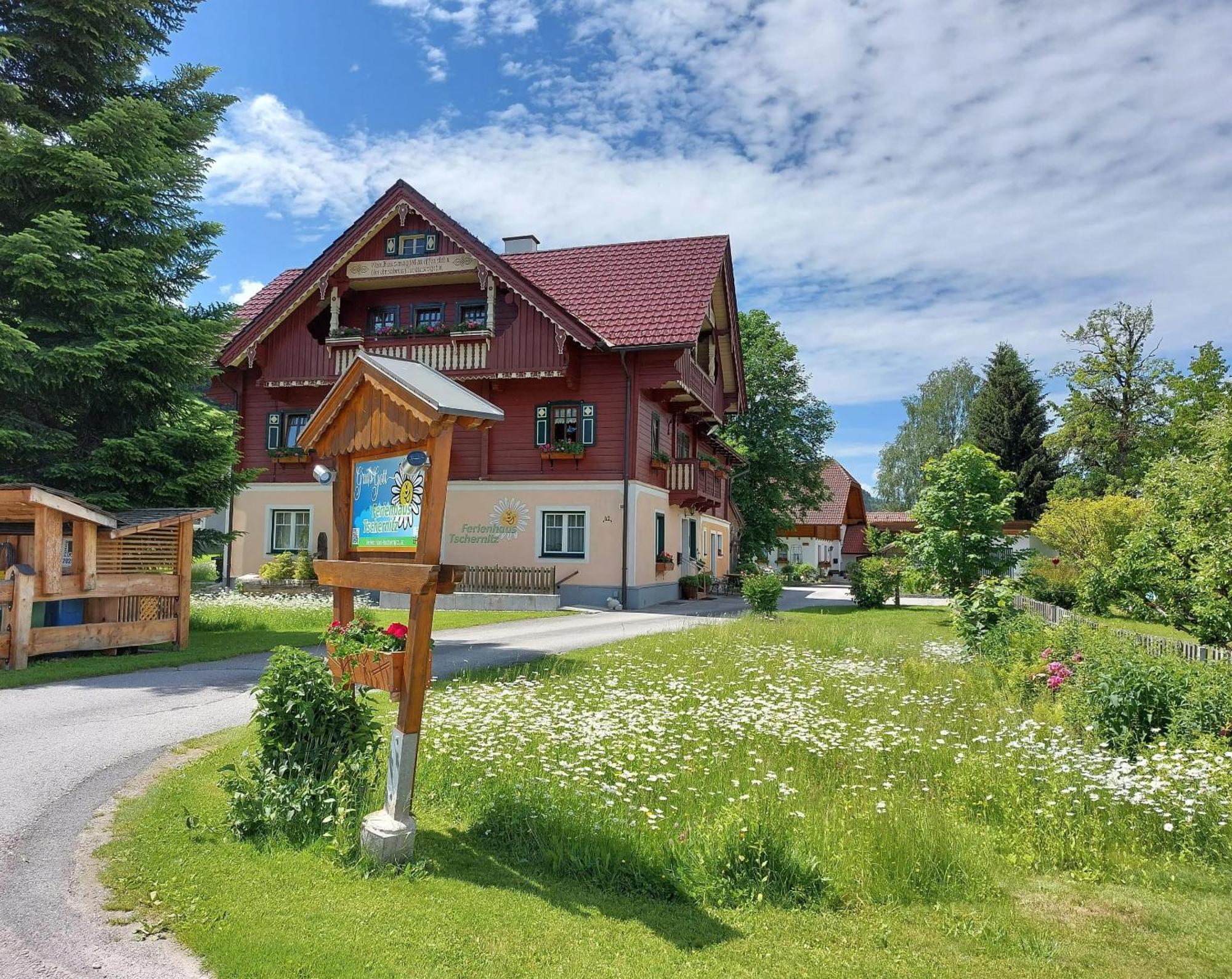 Villa Charming House In Pruggern, Mountain View Exterior foto